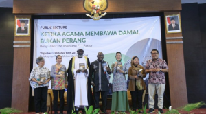Ketika Agama Bawa Damai, bukan Perang - Belajar dari “Imam dan Pastor”